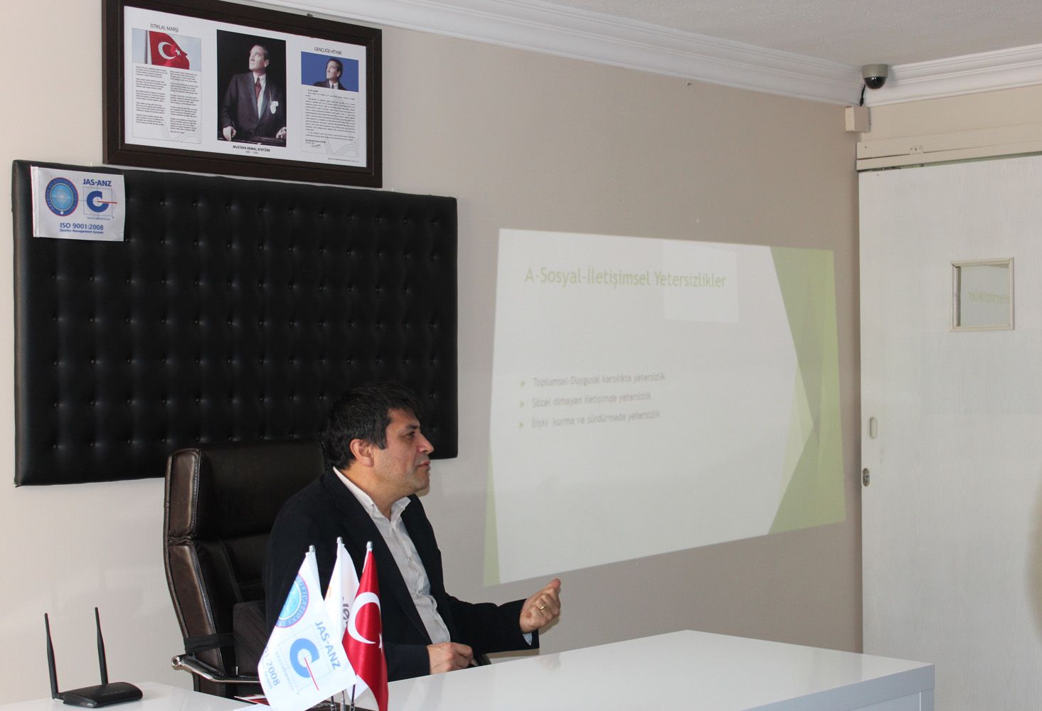 Otizm Farkındalık Semineri_Dr.Cengiz Albayrak (2016) - 6
