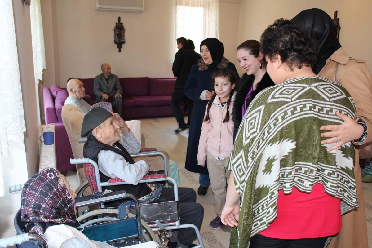 Yaşlılar Haftası Ziyaretimiz_Kalamış Yaşlı Bakım Evi (2017) - 10