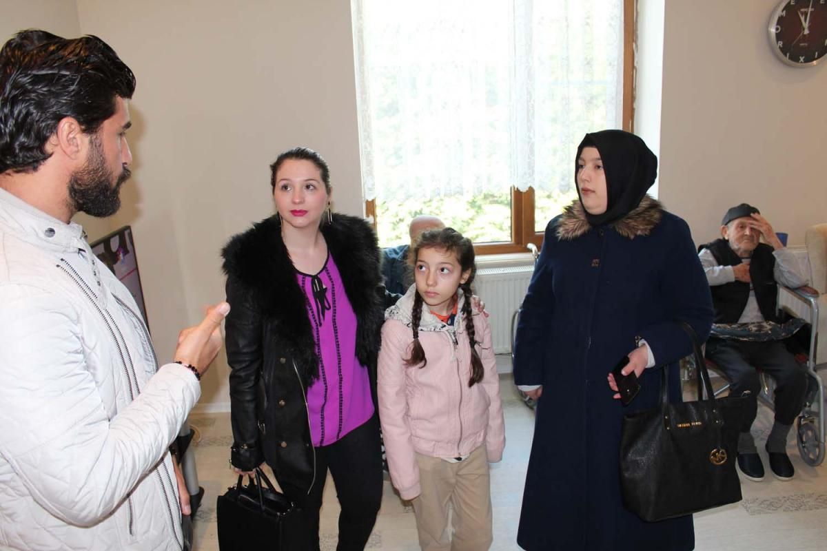 Yaşlılar Haftası Ziyaretimiz_Kalamış Yaşlı Bakım Evi (2017) - 11