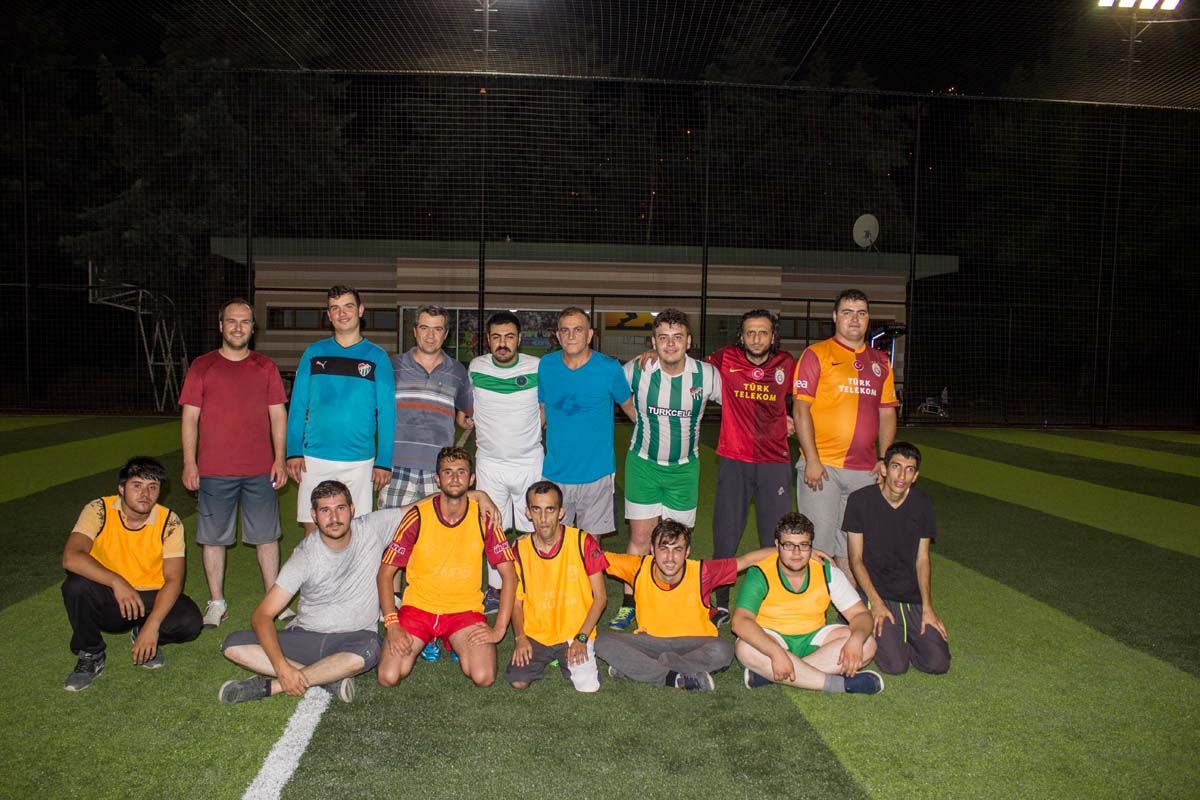Büyük Yaş Grubu Öğrencilerimizle Halı Saha Maçı (2017) - 57