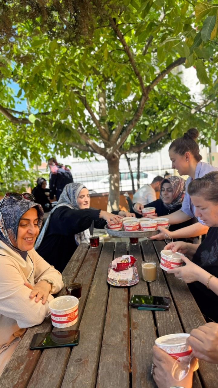 Farklılıkların bir araya gelerek muazzam bir lezzet ve uyum oluşturmasının en güzel sembolüdür Aşure... Tıp…